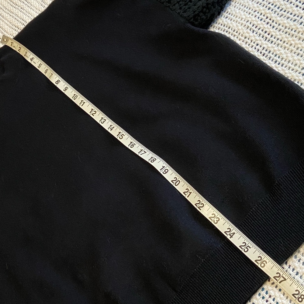 VICI black oversized crewneck sweater with cable knit sleeves Size Large - Picture 10 of 10